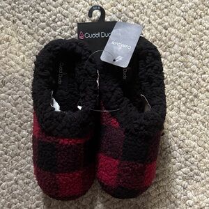 Cuddl Duds Women’s Slippers - Black and Red Plaid